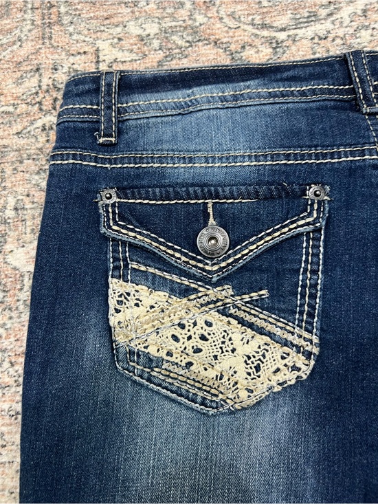 Vanilla Star Denim - Vanilla Star Capri Jeans Crochet Flap Pocket Stretch Denim Women’s Size 11